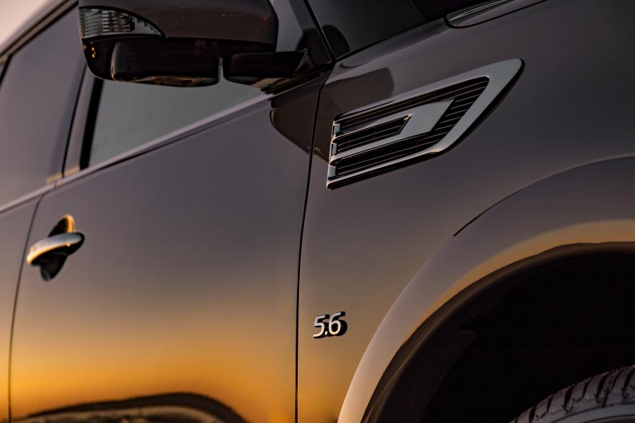 Детали экстерьера Infiniti QX80 5.6 2018 года  (AU) (фото 25 из 40)